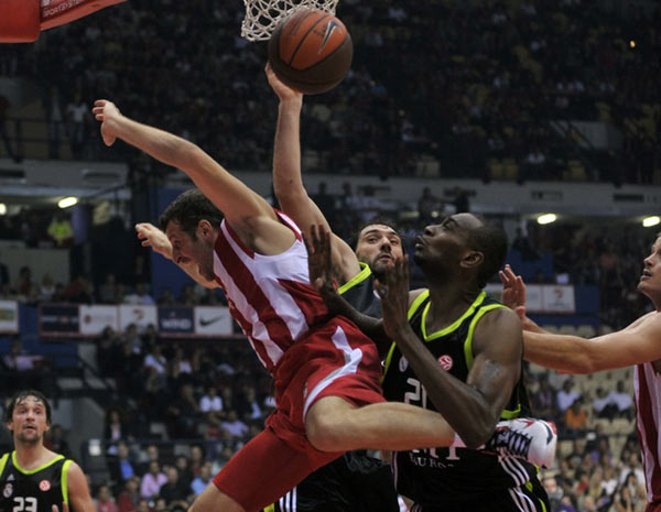 幸福甜蜜，高准翼爱人社媒分享婚纱照拍摄花絮（高准翼爱人社交平台晒婚纱照花絮，甜蜜满满）