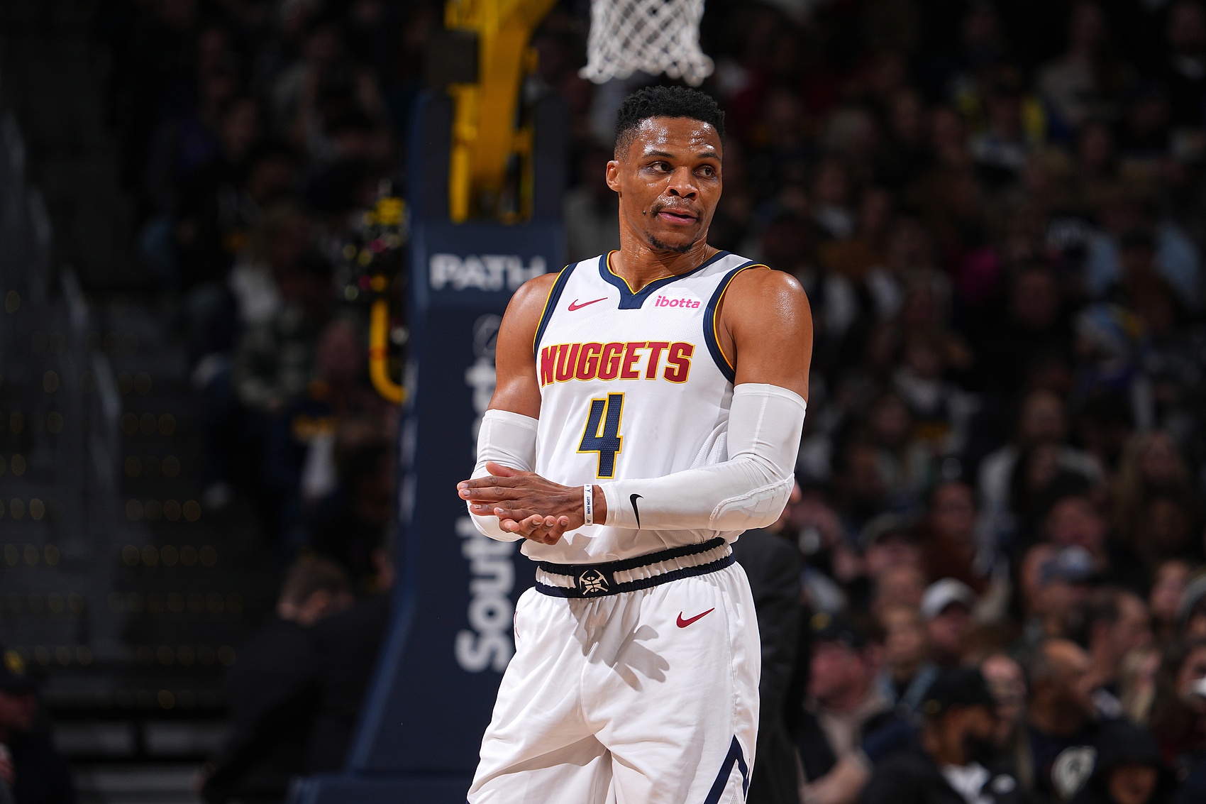 NBA球员数据统计：得分、篮板、助攻排行,（NBA球员数据盘点：得分、篮板、助攻排行榜）