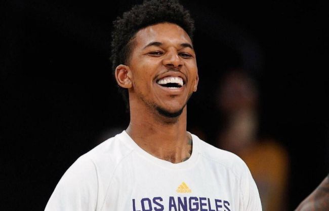 梅西：明年是一届特殊的世界杯；我不想成为团队的负担（梅西：明年世界杯将尤为特殊，我不想拖球队后腿）