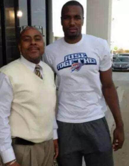 热刺官方：德拉古辛新赛季将改穿球队的3号球衣（热刺官宣：德拉古辛下赛季将身披3号战袍）