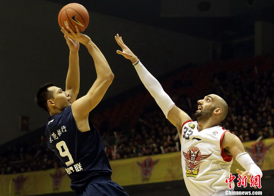 马尔基西奥：年轻球员最好以C罗为榜样，因为梅西是天降奇才（马尔基西奥：年轻球员更适合以C罗为榜样，梅西天赋异禀）