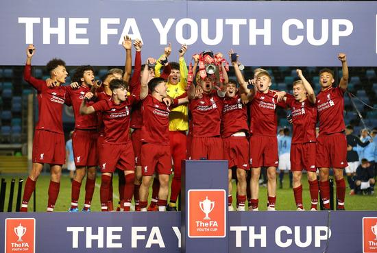 李霄鹏：希望球队能发挥出应有水平，明天奉献一场精彩的比赛（李霄鹏：盼球队打出应有水准，明日献上精彩一战）