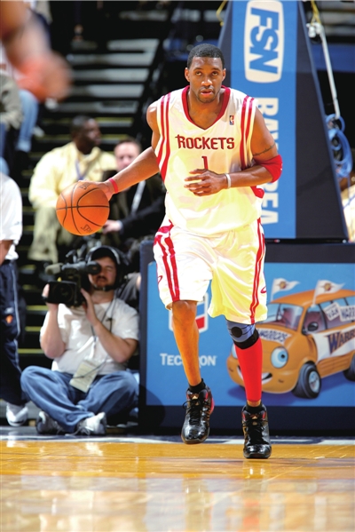 张伯伦：枪手拥有真正成功所需的一切；道曼的行为举止很成熟（张伯伦称枪手已具备真正成功所需一切，道曼展现成熟风范）