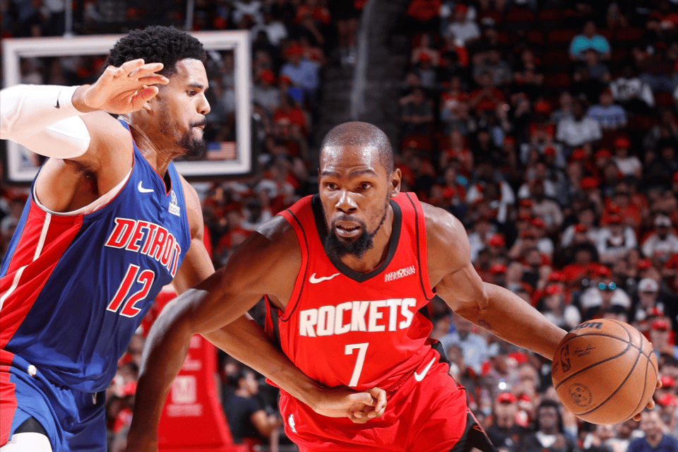 CBA：广东男篮加时险胜北京首钢（CBA加时鏖战：广东男篮力克北京首钢）