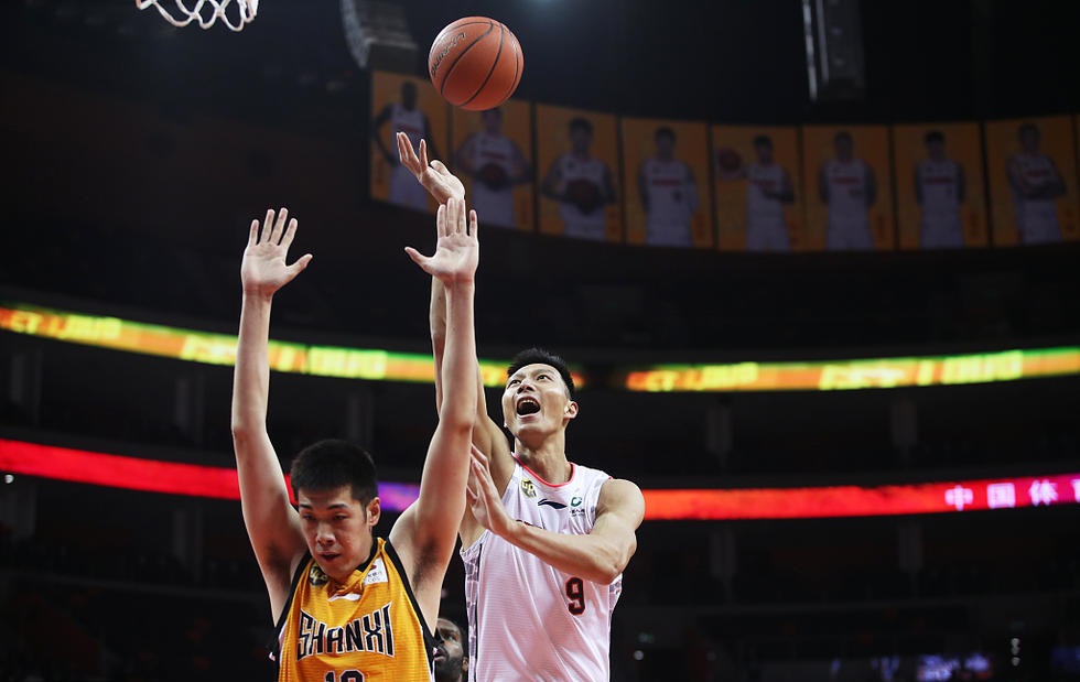 世体：巴黎关注巴萨B队队长科尔特斯，巴萨可与他续约至后年（世体：巴黎有意巴萨B队长科尔特斯，巴萨可选择将其合同续至后年）