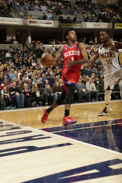 FIFA官方：C罗因直红被禁赛3场，剩余两场被缓期一年执行（FIFA官方通报：C罗直红停赛3场，另2场缓期一年执行）